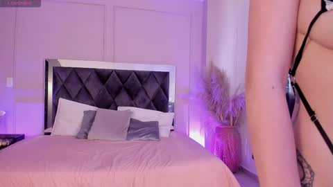 Snapshot of sweet_tamara__ chatting on October 25, 2025, 7:41 pm tamy  online show from October 25, 2025, 7:41 pm