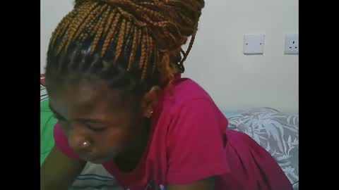 Tatty online show from March 1, 2025, 6:11 pm