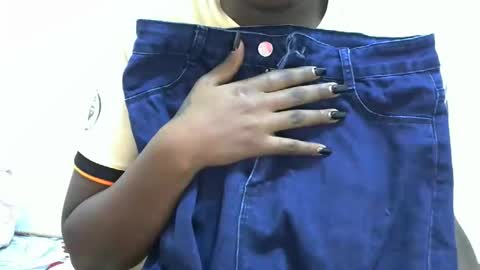 sweet_veebouset online show from March 5, 2026, 6:42 am