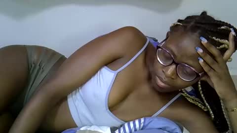 sweet_zarah online show from February 15, 2026, 7:51 am