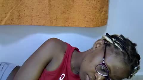 sweet_zarah online show from February 16, 2026, 7:59 am