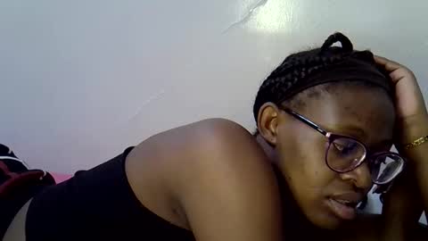 Snapshot of sweet_zarah chatting on April 21, 2026, 1:42 am sweet_zarah online show from April 21, 2026, 1:42 am