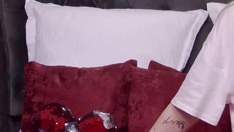 Snapshot of sweetanisia chatting on March 11, 2026, 7:36 am Anisia online show from March 11, 2026, 7:36 am