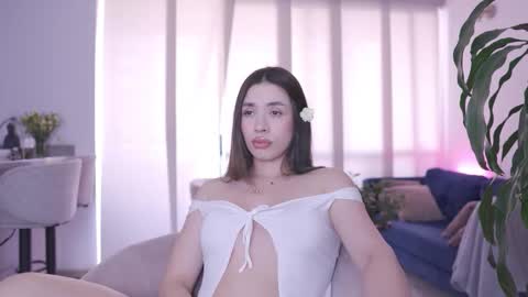 Camila online show from February 12, 2026, 8:15 pm