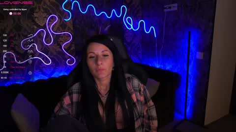 Arina online show from December 6, 2024, 2:49 pm