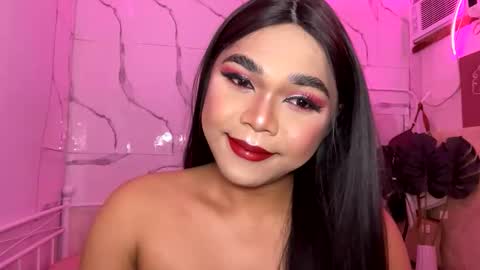 Snapshot of sweetasian_leith20 chatting on November 8, 2025, 5:56 pm Leith Madrigal online show from November 8, 2025, 5:56 pm