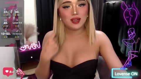 Snapshot of sweetbella118 chatting on March 7, 2025, 10:10 pm bella online show from March 7, 2025, 10:10 pm