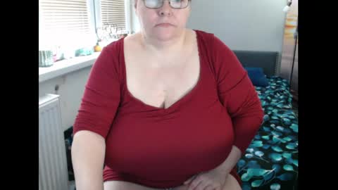 Snapshot of sweetboobs85h chatting on April 16, 2026, 8:59 am Sweetboobs85h online show from April 16, 2026, 8:59 am