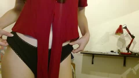 Snapshot of sweetcalm_ chatting on June 23, 2026, 9:57 pm sweetcalm_ online show from June 23, 2026, 9:57 pm