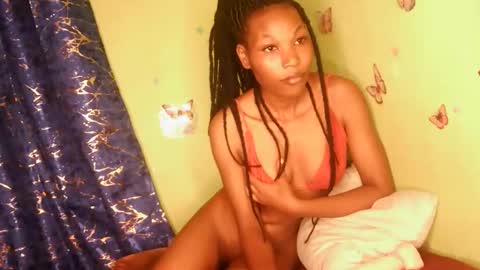 sweetcandy910 online show from March 2, 2026, 7:10 pm