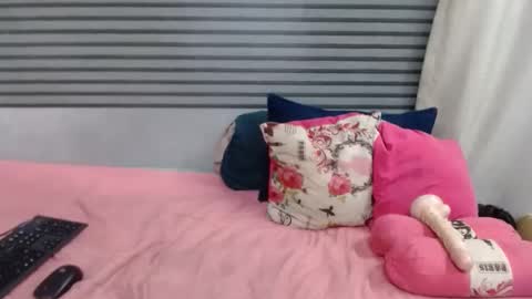 queen online show from February 22, 2026, 4:27 pm