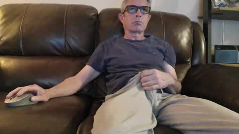 Snapshot of sweetcocksean chatting on April 19, 2026, 5:40 am sweetcocksean online show from April 19, 2026, 5:40 am
