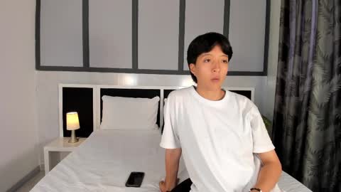 Eva Short hair girl  - Victoria Long red hair online show from October 16, 2025, 5:58 pm