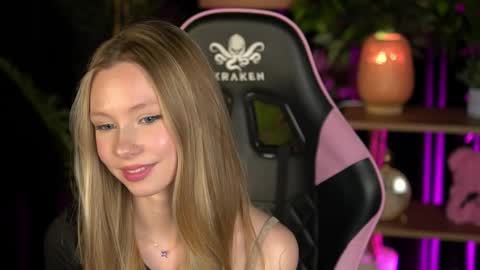 Lina online show from February 14, 2026, 9:39 am