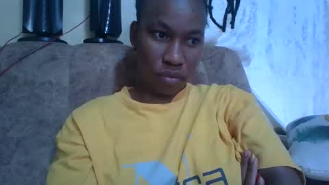 sweetdiva2012 online show from November 12, 2025, 10:15 am