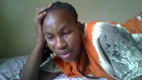 sweetdiva2012 online show from February 4, 2026, 5:35 am