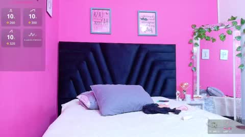 sweeterchocolatee online show from October 22, 2025, 3:29 am