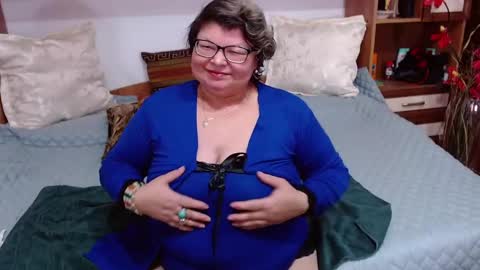 sweetestmilf4you online show from December 19, 2024, 11:18 am
