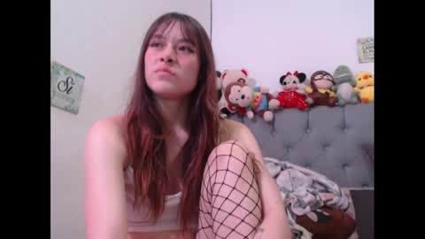 Snapshot of sweethoney22_ chatting on February 12, 2025, 4:11 pm Sabrina y Eliot online show from February 12, 2025, 4:11 pm