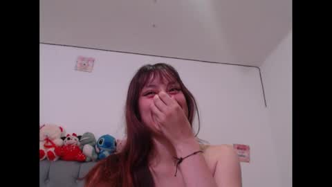 Snapshot of sweethoney22_ chatting on February 21, 2025, 7:12 am Sabrina y Eliot online show from February 21, 2025, 7:12 am