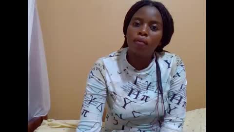 sweetib1 online show from November 12, 2025, 5:52 am