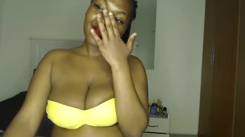 Snapshot of sweetice_01 chatting on January 14, 2025, 6:17 pm euny online show from January 14, 2025, 6:17 pm