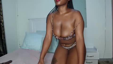 Snapshot of sweetice_01 chatting on March 8, 2025, 9:51 pm euny online show from March 8, 2025, 9:51 pm