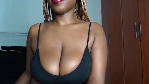 Snapshot of sweetice_01 chatting on October 2, 2025, 5:14 am euny online show from October 2, 2025, 5:14 am