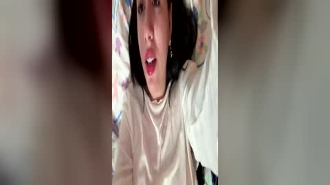 Snapshot of sweetie__annie chatting on June 13, 2026, 4:21 am Ana Mara i cant Make noise My family is here online show from June 13, 2026, 4:21 am
