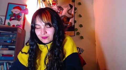 Snapshot of sweetie_maryy chatting on December 14, 2024, 6:56 am Maria  my insta sweetie maryy   online show from December 14, 2024, 6:56 am