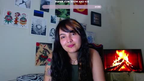 Snapshot of sweetie_maryy chatting on January 25, 2025, 9:35 pm Maria  my insta sweetie maryy   online show from January 25, 2025, 9:35 pm