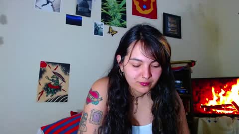 Snapshot of sweetie_maryy chatting on January 31, 2025, 4:38 pm Maria  my insta sweetie maryy   online show from January 31, 2025, 4:38 pm