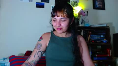 Snapshot of sweetie_maryy chatting on February 12, 2025, 4:33 pm Maria  my insta sweetie maryy   online show from February 12, 2025, 4:33 pm