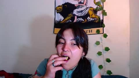 Snapshot of sweetie_maryy chatting on October 27, 2025, 7:51 pm Maria  my insta sweetie maryy   online show from October 27, 2025, 7:51 pm
