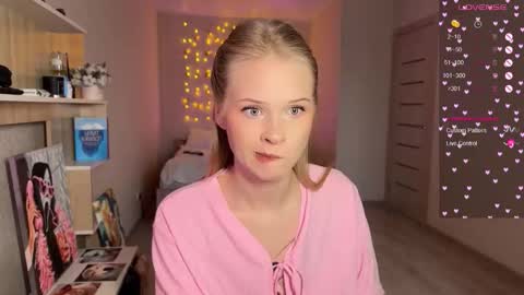 sweetie Lisa3 online show from December 22, 2025, 11:18 am