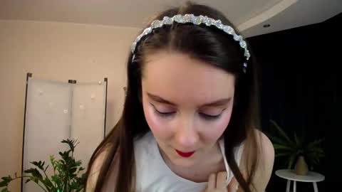 Snapshot of sweetintouch chatting on March 7, 2025, 3:19 am sweetintouch online show from March 7, 2025, 3:19 am
