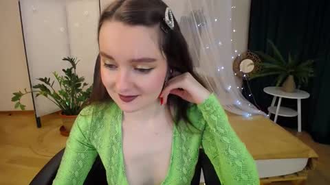 Snapshot of sweetintouch chatting on March 8, 2025, 3:17 am sweetintouch online show from March 8, 2025, 3:17 am