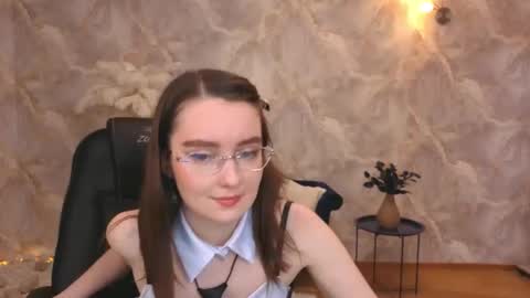 Snapshot of sweetintouch chatting on October 22, 2025, 3:18 am sweetintouch online show from October 22, 2025, 3:18 am