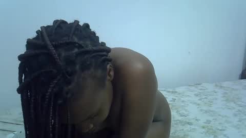 sweetkarin22 online show from October 19, 2025, 11:05 pm