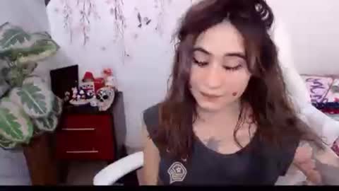Snapshot of sweetkatik chatting on April 26, 2026, 4:37 pm karen online show from April 26, 2026, 4:37 pm