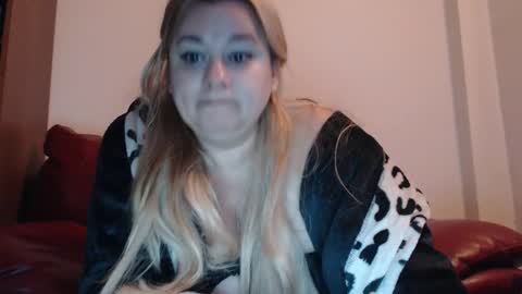 Snapshot of sweetkendraxxx4u chatting on December 8, 2024, 10:03 pm Sweet kendra online show from December 8, 2024, 10:03 pm