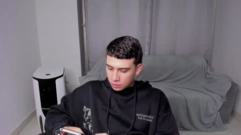 Lian online show from January 29, 2025, 2:40 am