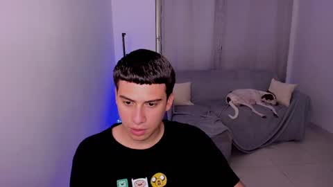 Lian online show from March 4, 2025, 8:02 am