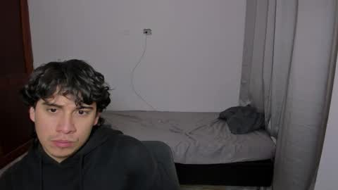 Lian online show from October 6, 2025, 4:10 am