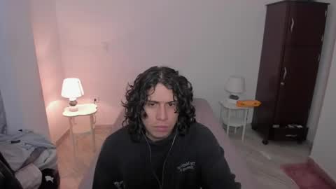 Lian online show from April 21, 2026, 1:53 am