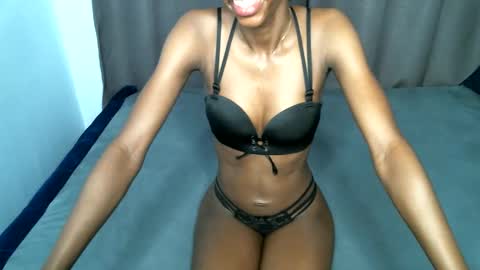 Snapshot of sweetlilly2540 chatting on October 24, 2025, 8:44 am sweetlilly2540 online show from October 24, 2025, 8:44 am