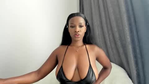 sweetlipsy online show from February 18, 2026, 5:14 am