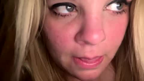 Lisa  online show from February 24, 2025, 12:09 am