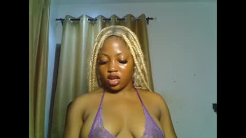 sweetmila9 online show from July 7, 2026, 7:23 am