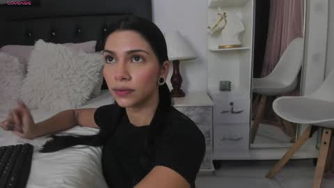 sweetnicky1 online show from April 7, 2026, 10:26 am